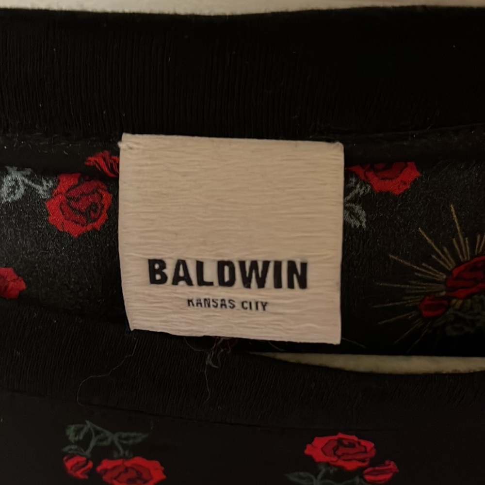 Baldwin Roses top - Picture 2 of 4
